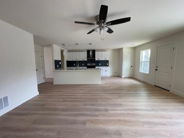 Foto del edificio - 702 Riverbend Dr