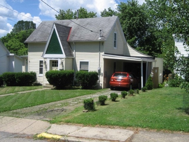 Building Photo - 15 Maple St