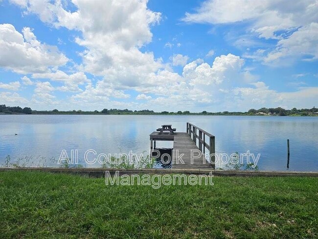 Building Photo - 929 S Buena Vista Dr