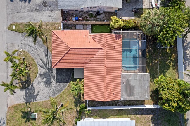 Foto del edificio - 2650 NE 22nd St