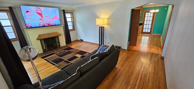 Foto del edificio - 3046 McKinley St NE