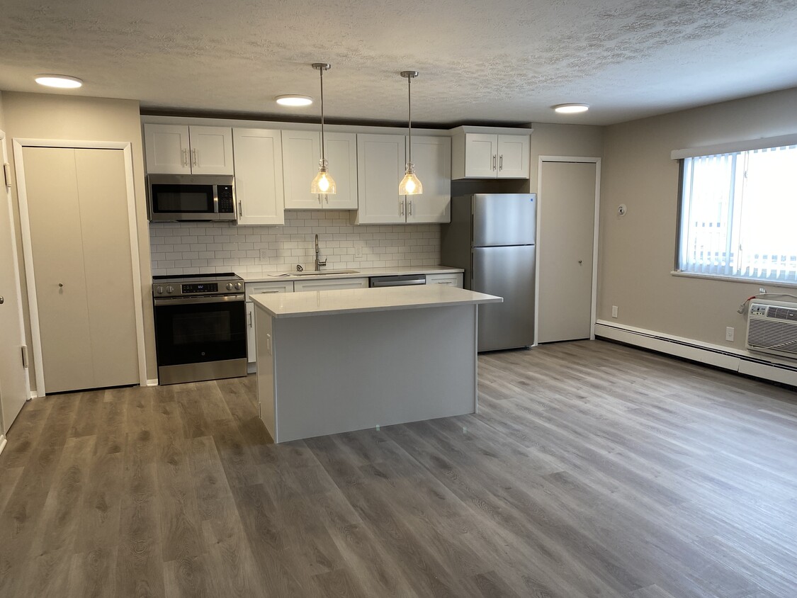 Primary Photo - Cedarwood Estates Apartments