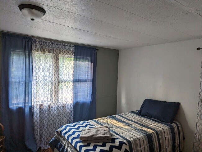Building Photo - Lawless Mobile Home Park