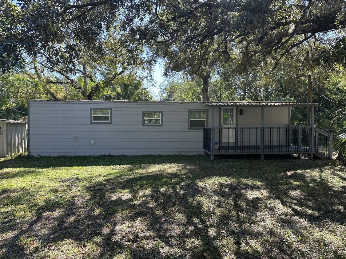 Primary Photo - Completely remodeled 2 bedroom, 1.5 bath H...