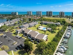 Building Photo - 3216 S Lakeview Cir