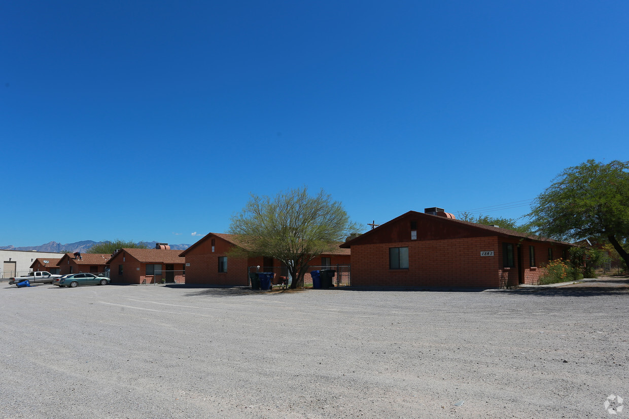 Primary Photo - Campbell Duplexes