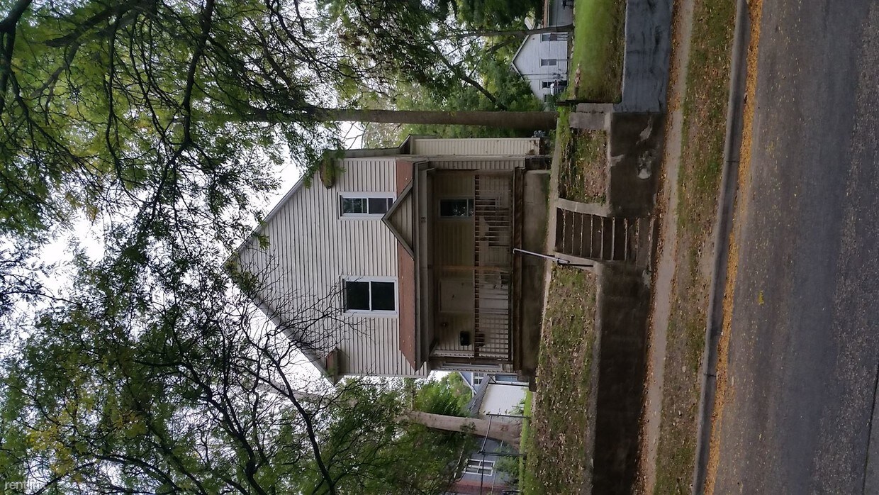Primary Photo - 3 br, 1 bath Apartment - 38 Quimby St NE