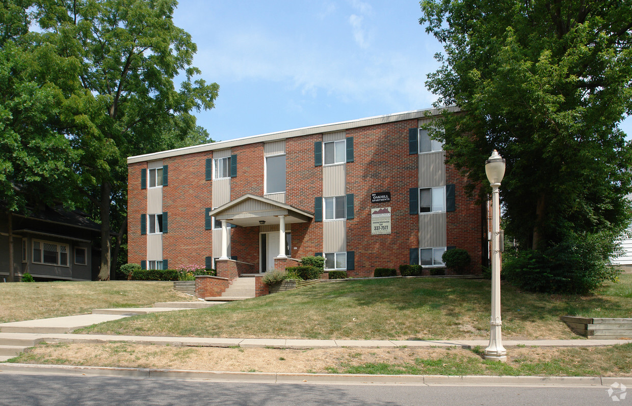 Building Photo - Oakhill Apartments