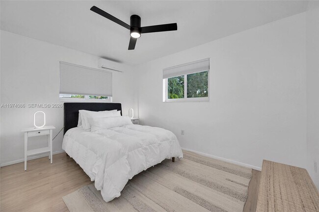 Foto del edificio - 1001 NE 110th St