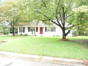 Building Photo - 322 Kirkwood Dr