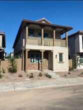Building Photo - 1827 S Bedford Pl