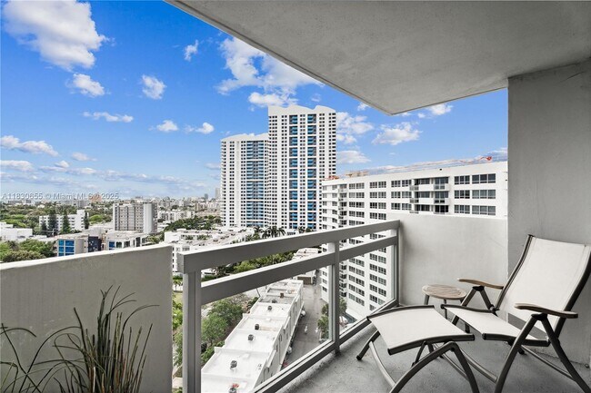 Foto del edificio - 1500 Bay Rd