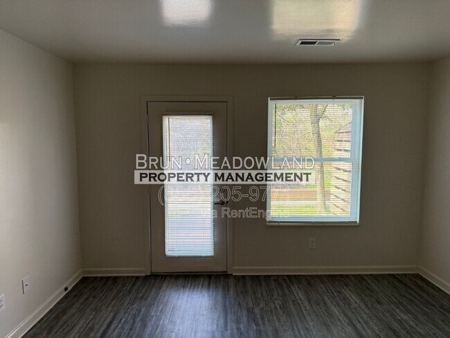 Foto del edificio - 4820 Scheel Rd