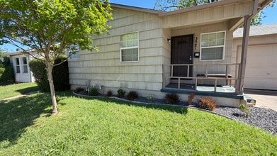 Building Photo - 3521 San Jose Way
