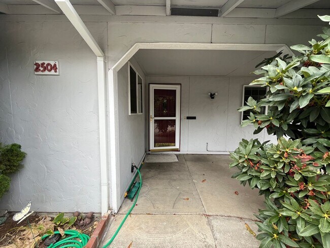 Foto del edificio - Single level 3 bed, 2 bath home in Hillsbo...