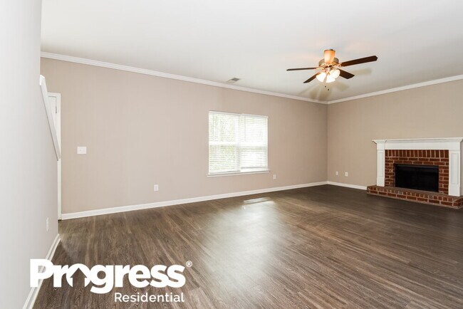 Foto del edificio - 622 Fieldcrest Dr