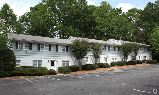 Building Photo - Cambridge Apartments on Elm