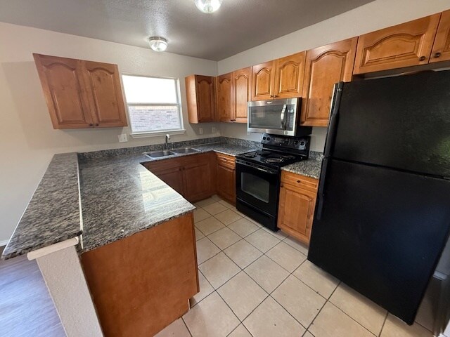 Foto del edificio - 725 Claremont Pkwy