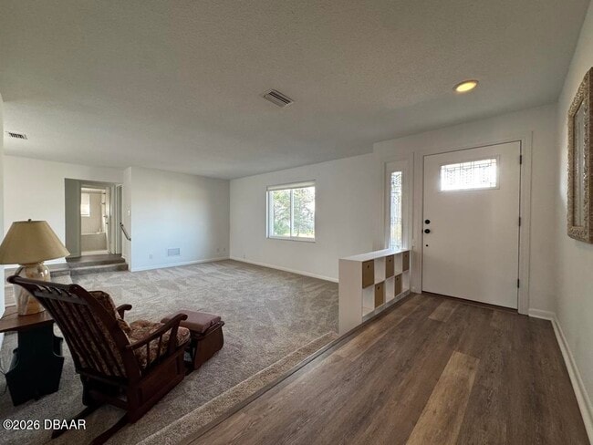 Building Photo - 1508 Poplar Dr