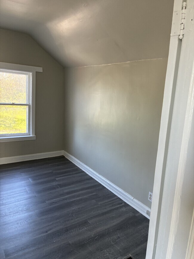 Foto del edificio - 15448 Log Cabin St