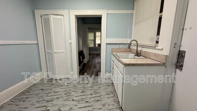 Foto del edificio - 518 Linwood Ave