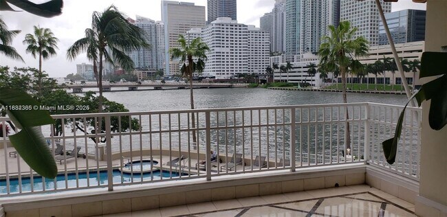 Foto del edificio - 701 Brickell Key Blvd