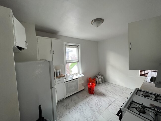 Building Photo - 15636 101st St