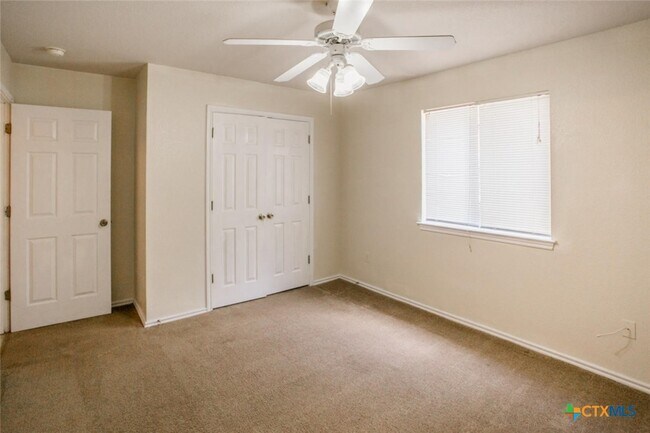 Foto del edificio - 881 Sagewood Trail