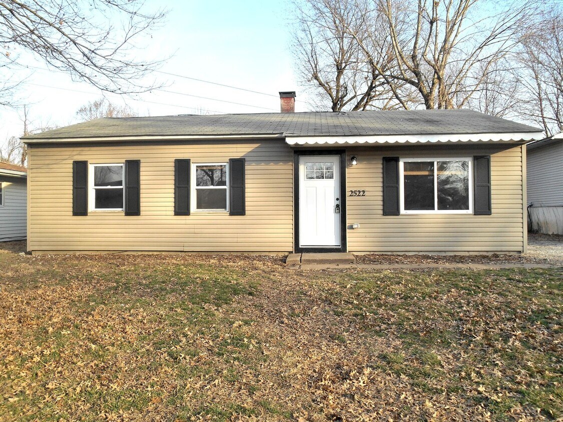 Renovated throughout and Move in ready! ... - Renovated throughout and Move in ready!   ...