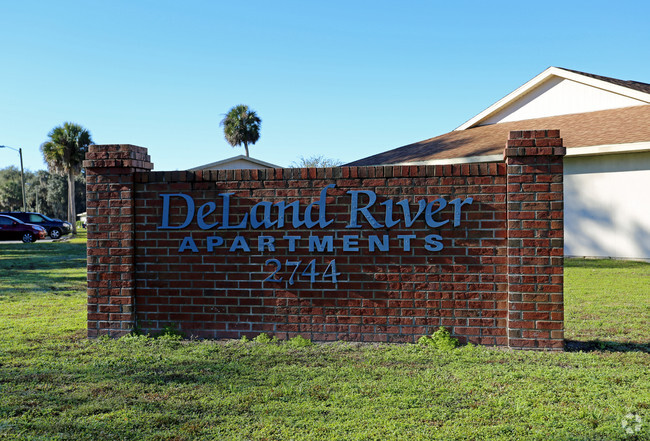 Building Photo - Deland River Apartments