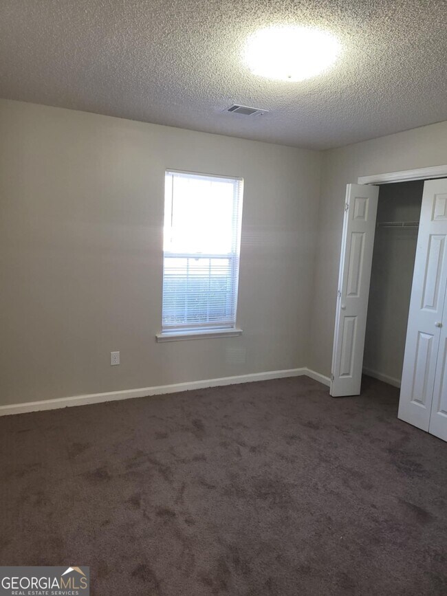 Foto del edificio - 4365 White Pines Ct