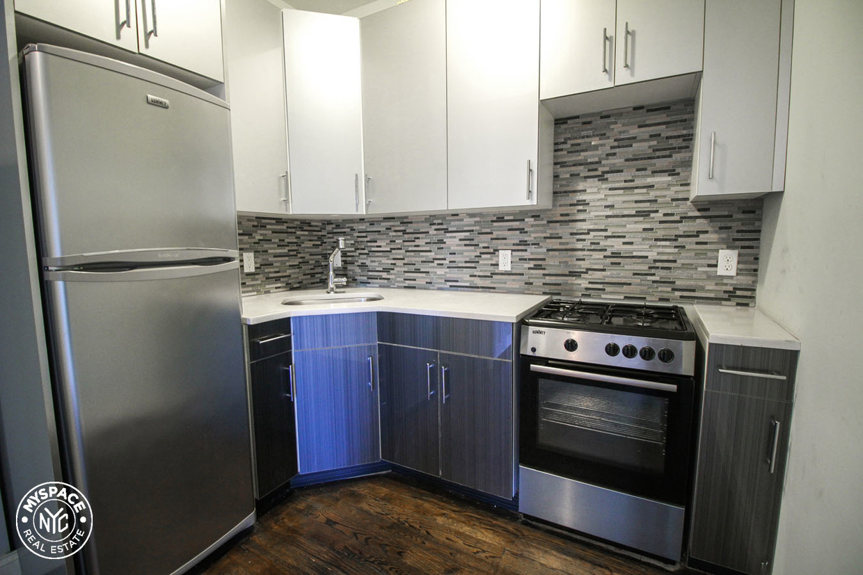 Foto principal - 672 Bushwick Ave