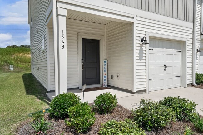 Building Photo - 1443 Old Rivers Rd