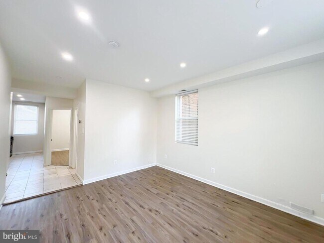 Building Photo - 4234 Edson Pl NE