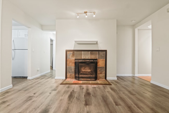 Building Photo - 5300 Harbour Pl