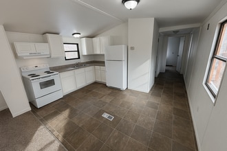 Building Photo - 1831 Perrysville Rd