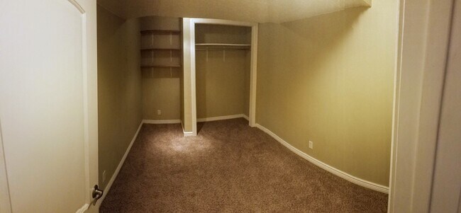 Building Photo - 7038 S Brookhill Dr