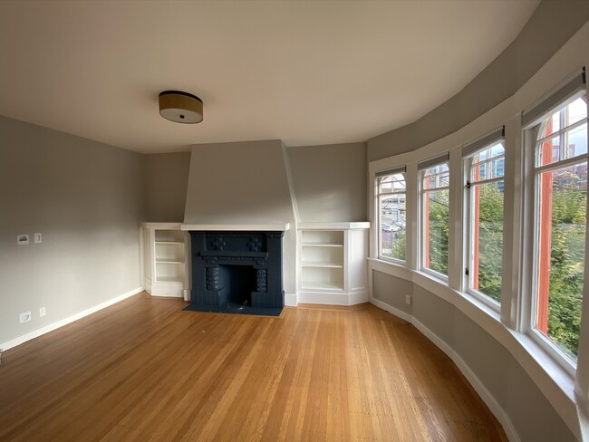 Building Photo - 979 San Bruno Ave