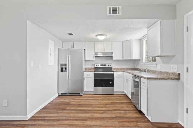 Foto del edificio - 2 Bedroom 1.5 Bathroom