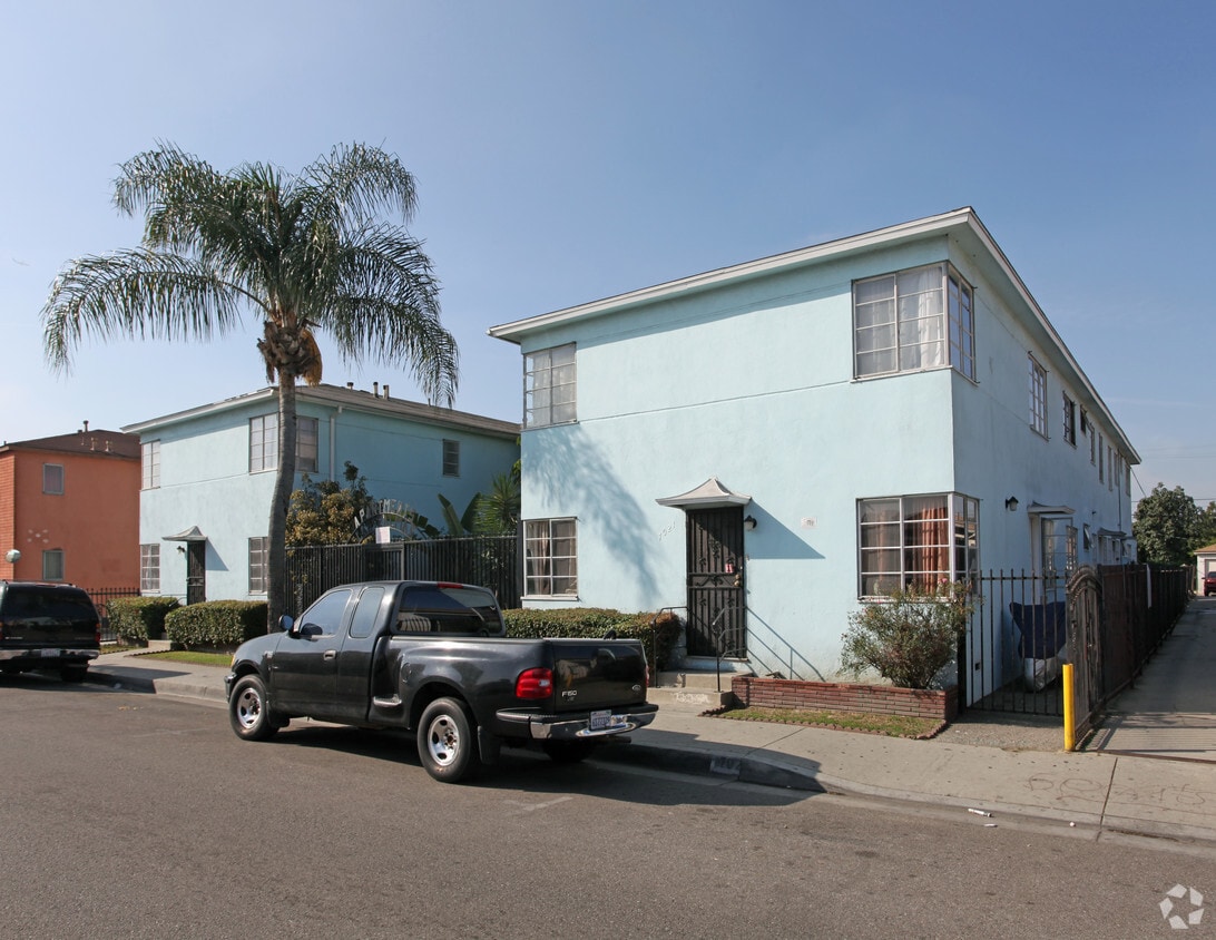 Building Photo - 7021-7025 Mountain View Ave