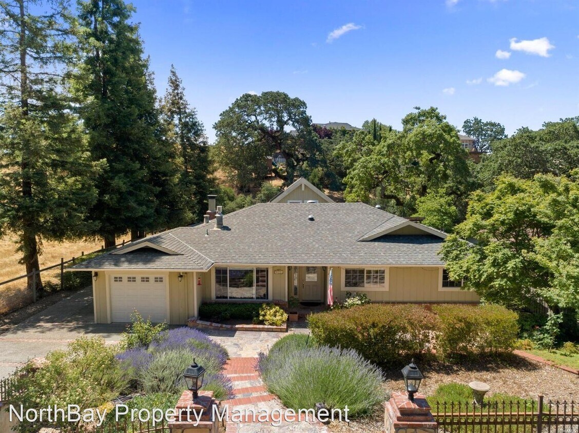 Foto principal - 4 br, 3 bath House - 5976 Yerba Buena Road