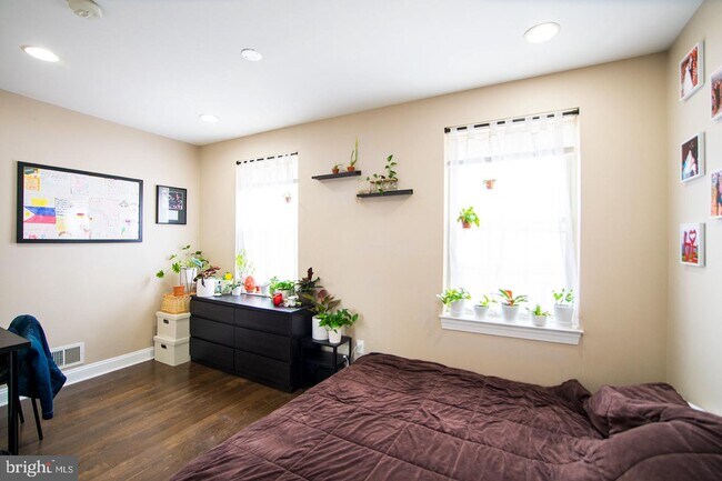 Foto del edificio - 1328 Webster St