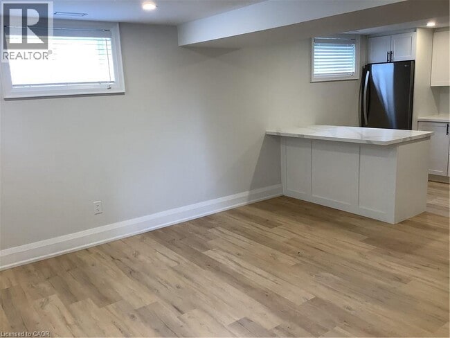 Photo du bâtiment - 229 W 18th St