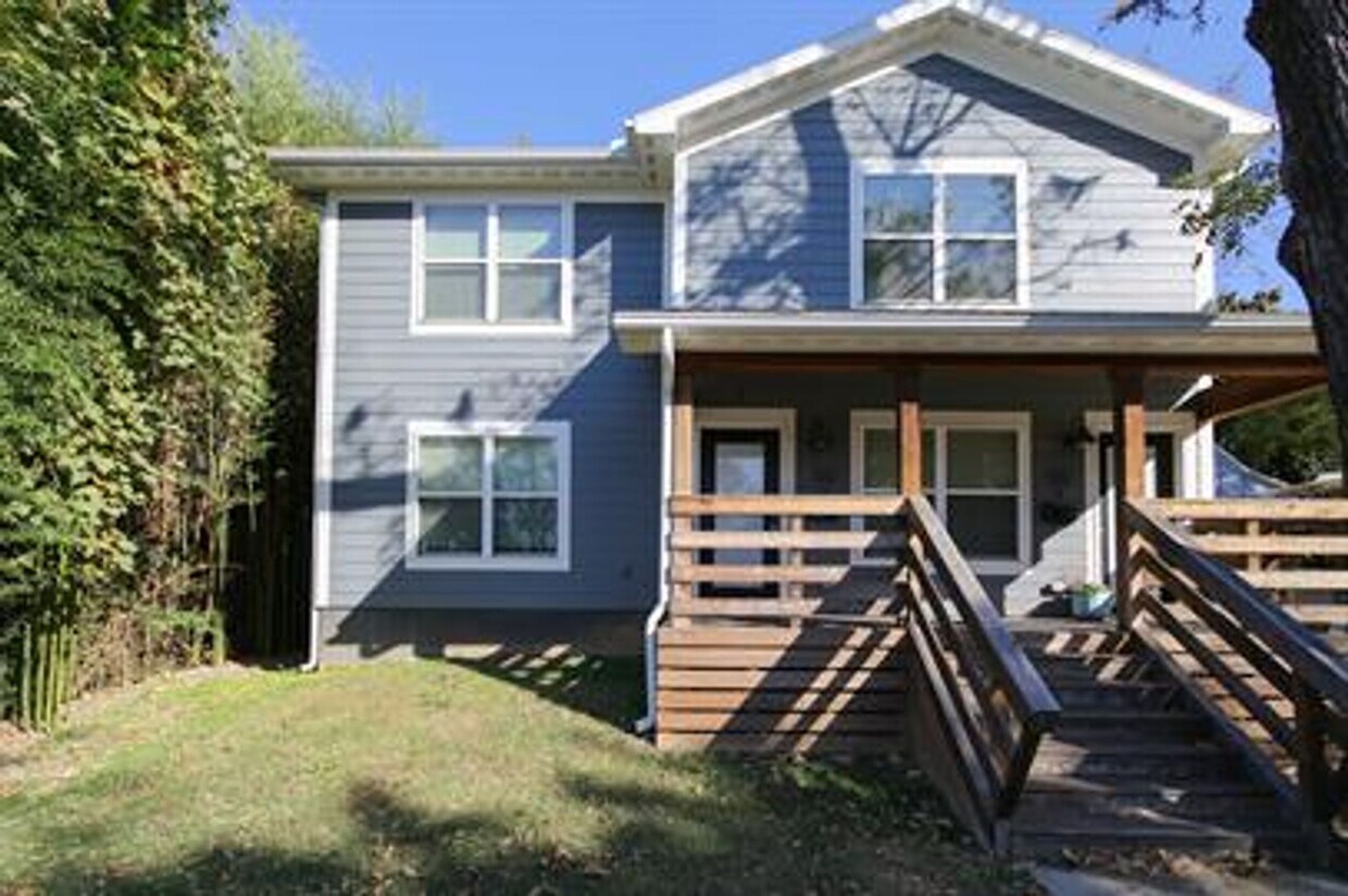 Foto principal - 322 W South St