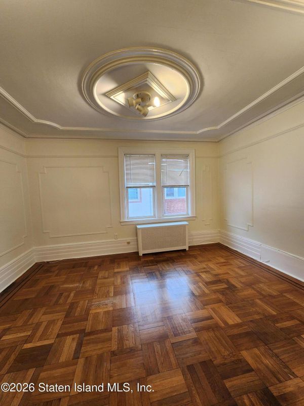 Foto del edificio - 164 Cromwell Ave