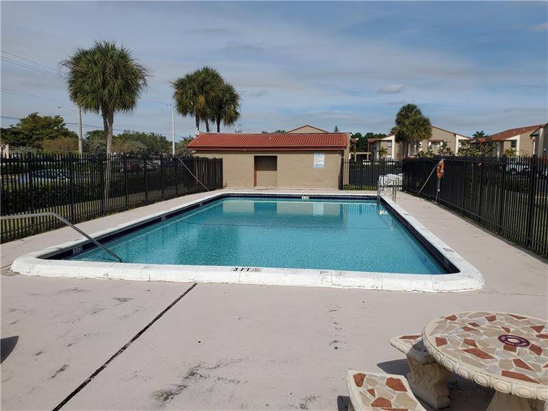 Primary Photo - 3175 Coral Ridge Dr