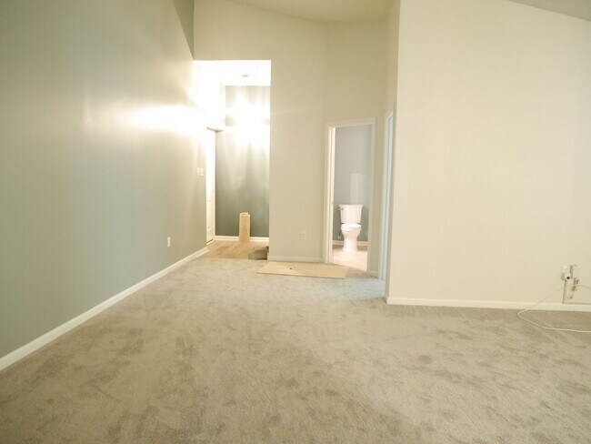 Foto del edificio - Spacious 2 Bedroom Condominium in Owings M...