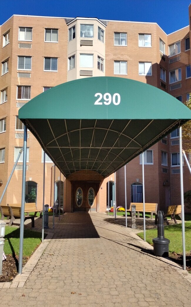 290 Anderson St Unit 5B, Hackensack, NJ 07601 Condo for Rent in