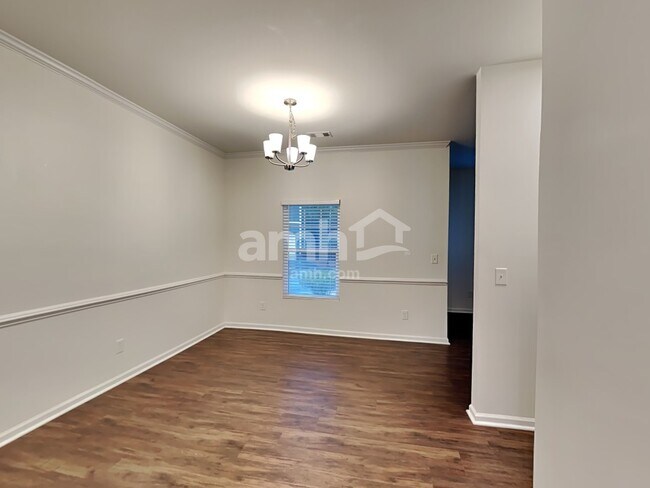 Building Photo - 631 Sunflower Dr