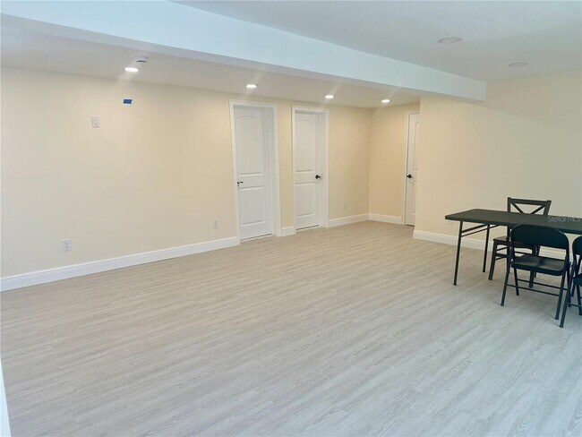 Foto del edificio - 12741 Poppy St